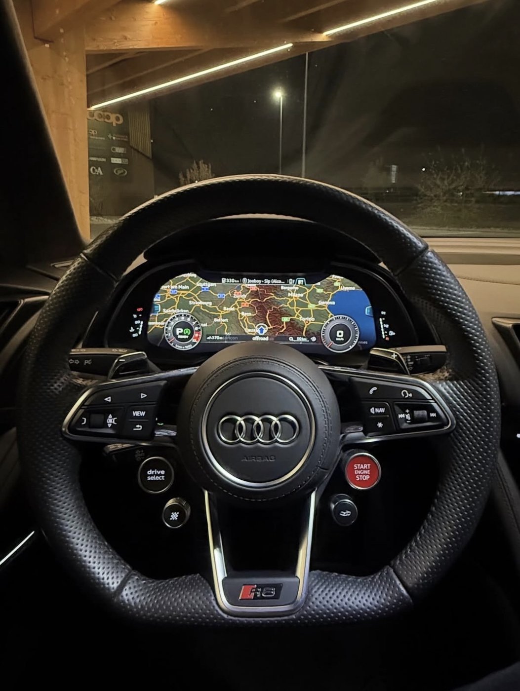 Audi R8 V10 Plus — vue 2