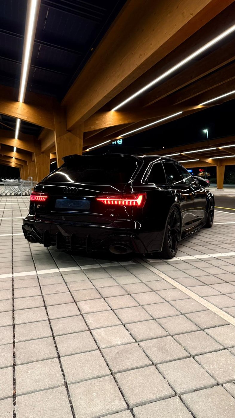 Audi RS6 Avant — vue 3